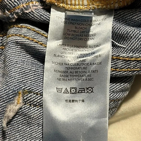 Urban Outfitters High Rise Ripped Flared Jeans Size 25 - Picture 13 of 15